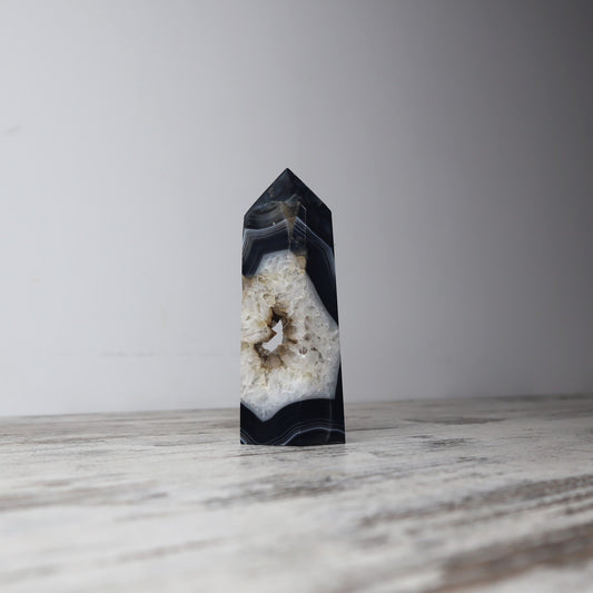 Black Agate Tower (300g)