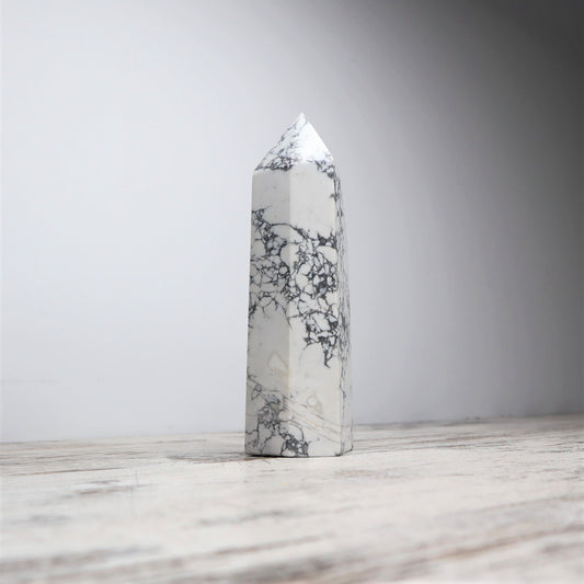 White Howlite Tower (900g)