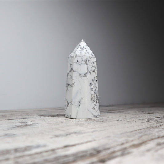 White Howlite Tower (500g)